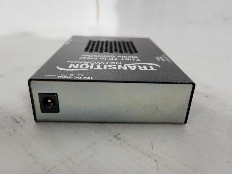 TRANSITION NETWORKS T1/E1 TP TO FIBER MEDIA CONVERTER Q!
