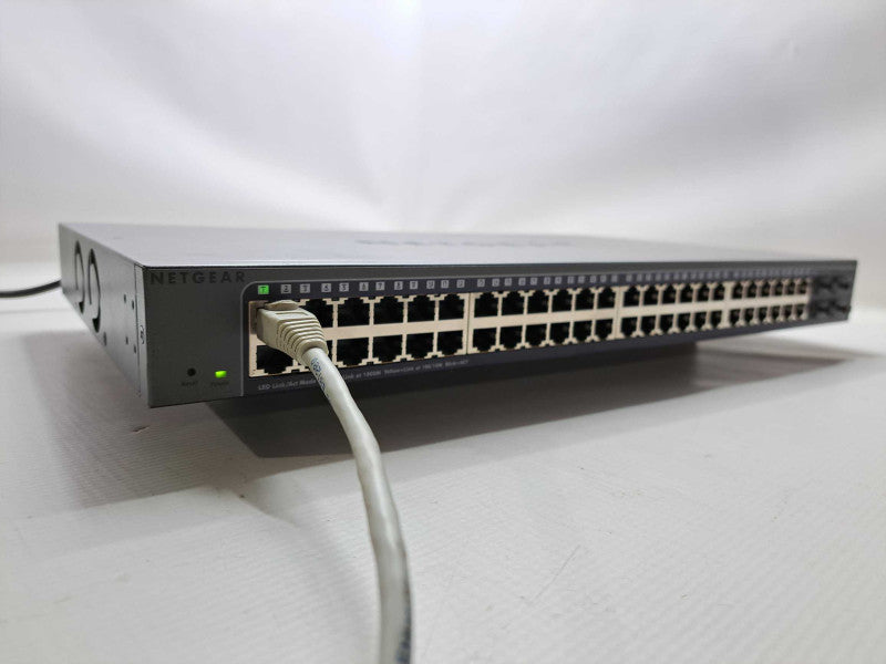 Netgear GS748T V4H1 48-Port Gigabit Smart Managed Switch )