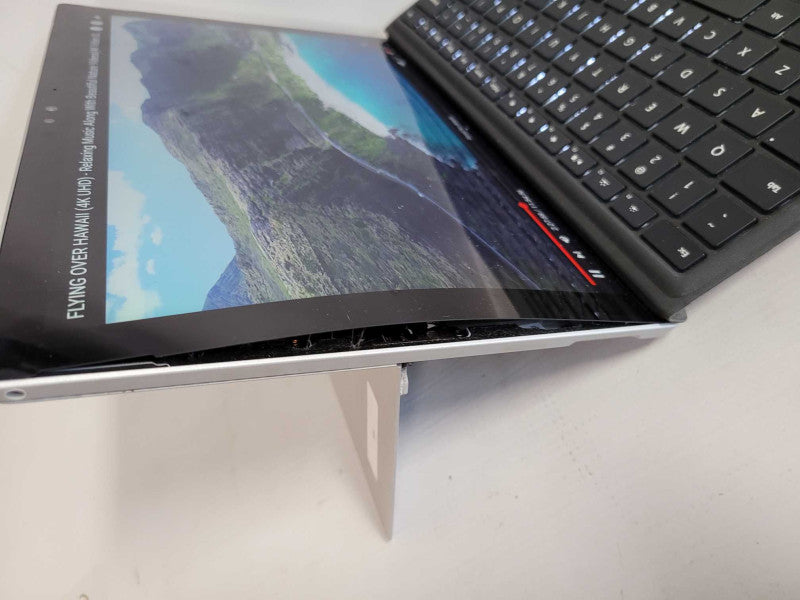 Microsoft Surface Pro 4 - i7-6650U, 8GB RAM, 256GB SSD - READ