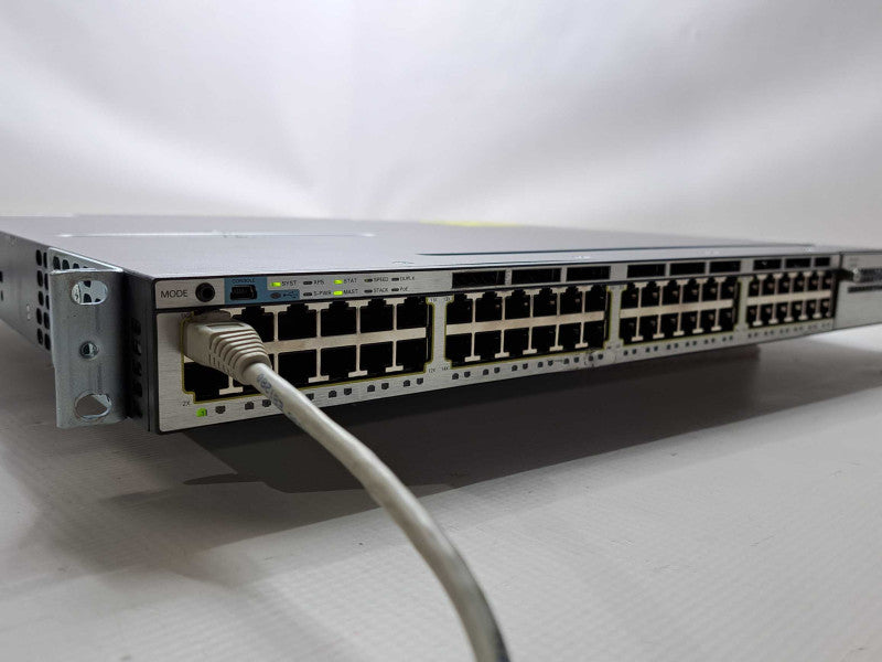 Cisco WS-C3750X-48P-S 48 Port PoE+ Gigabit Ethernet Switch C3KX-PWR-715WAC )