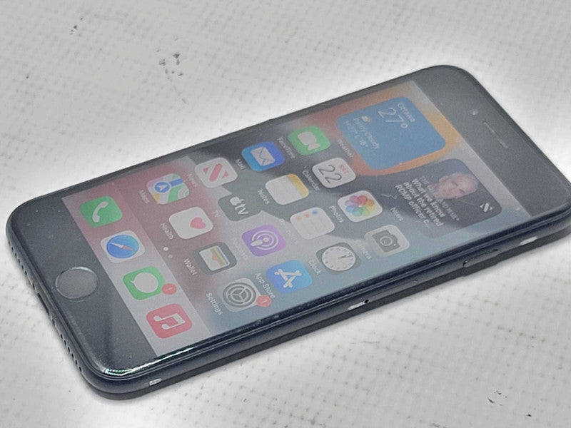 Apple iPhone 7 32GB unlocked Q_