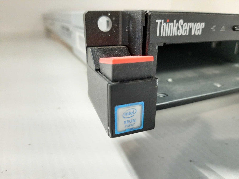 Lenovo ThinkServer RD350 Xeon E5-2620 v4 2.1GHz No RAM/HDD 3.5\\" READ $