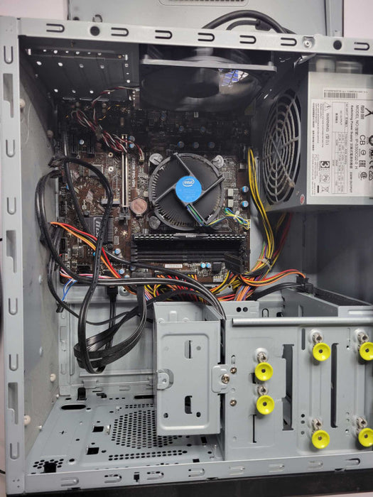 Custom PC Intel core i5-7400 3.0GHz, 8GB DDR4 RAM, READ _