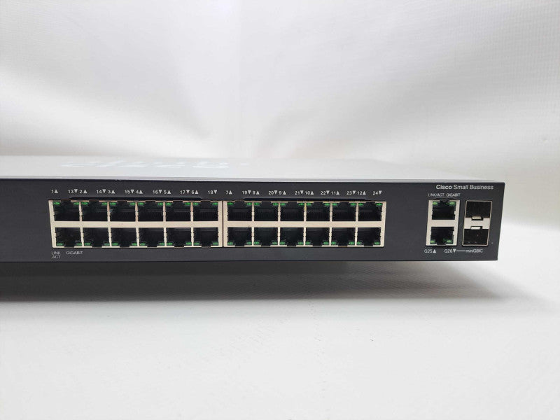 Cisco SG200-26 Gigabit Ethernet Smart Switch with 24 10/100/1000 Ports )