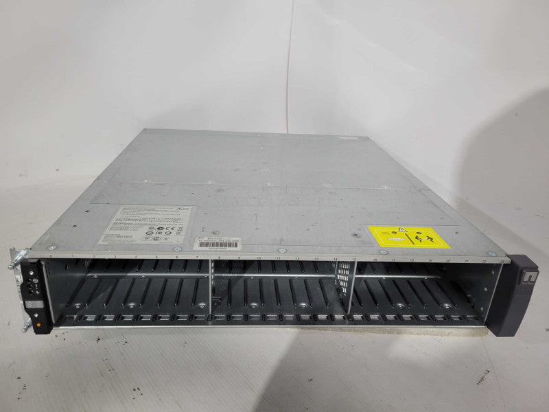 NetApp NAJ-1001 SAS array 24 2.5\\" Slots / 2x controllers 6gbps / 2x PSU !