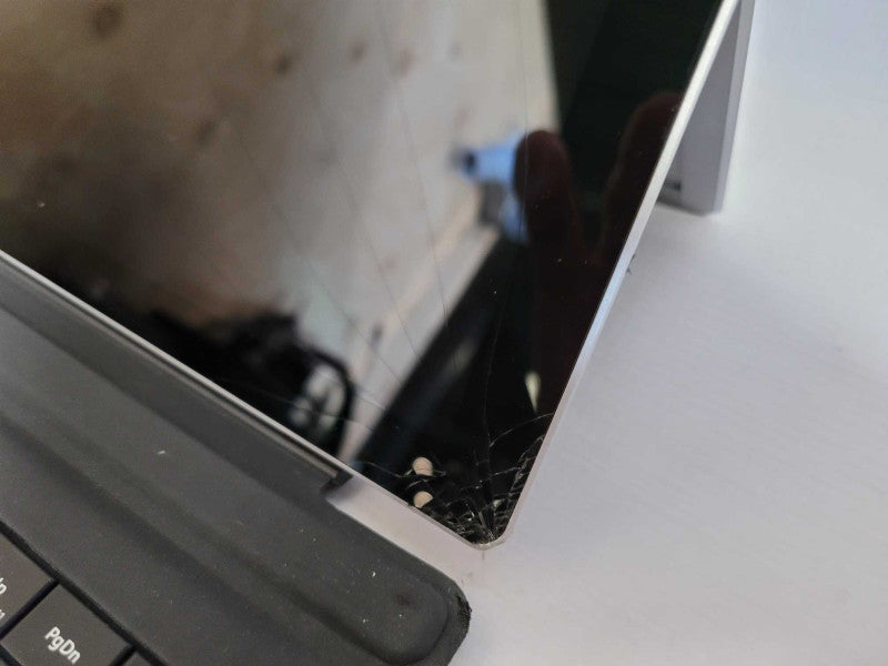 Microsoft Surface Pro 6 - i7-8650U, 16GB RAM, 512GB SSD - READ