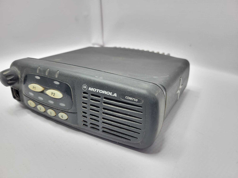 CDM750 VHF Motorola 25 Watt AAM25KHC9AA1AN Mobile Radio READ_