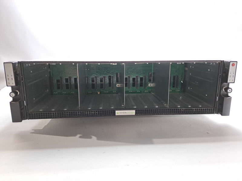 Nimble Storage Array CS400, 2x Controllers, 2x PSU, 16 x 3.5\\" NO HDDs/Caddies )