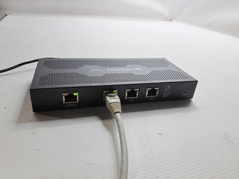 Ubiquiti Networks EdgeRouter Lite ERLite-3 3-Port Gigabit Router )