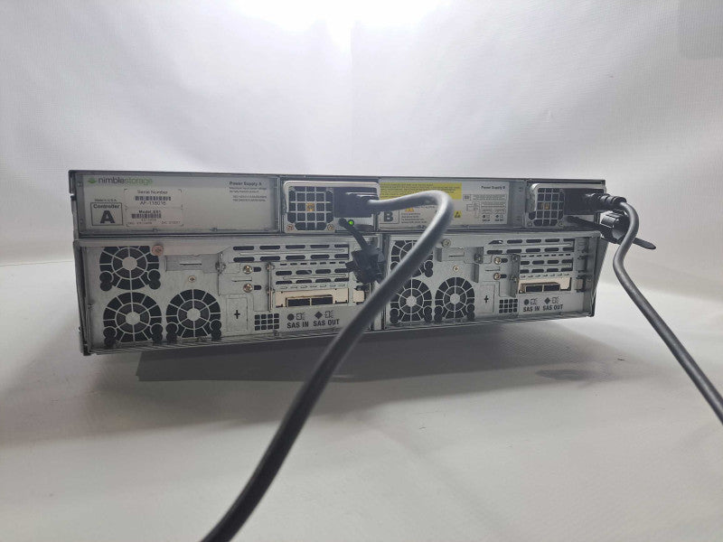 Nimble Storage Array ES1, 2x Controllers, 2x PSUs, 16x 3.5\\" Bays )