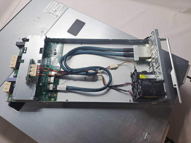 Nimble Storage Array ES1, 2x Controllers, 2x PSUs, 16x 3.5\\" Bays )