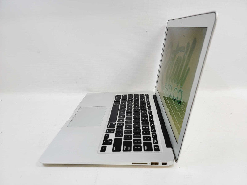 Apple Macbook Air 2015 13\\" Core i7-5650U @ 2.2GHz 8GB DDR3 250GB SSD [Read] (