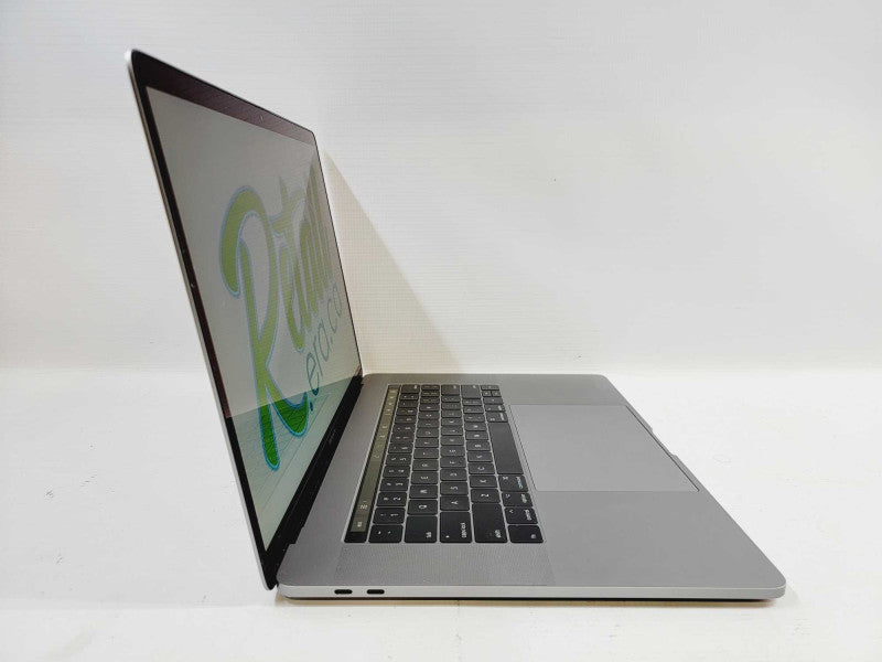 Apple Macbook Pro 2017 15\\" Core i7-7920HQ @ 3.1GHz 16GB DDR3 1TB SSD Radeon 560 4GB (
