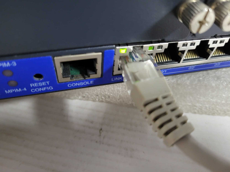 Juniper Network SRX240 16-Port Services Gateway Firewall !
