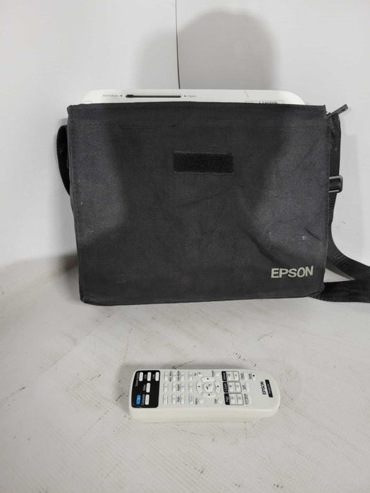 Epson H719A EX3240 3LCD 3000 Lumens Projector + remote+carry bag !