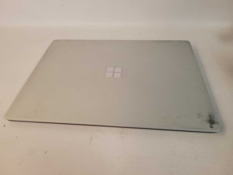 Microsoft Surface Laptop 2 - i5-8350U, 8GB RAM, 256GB SSD