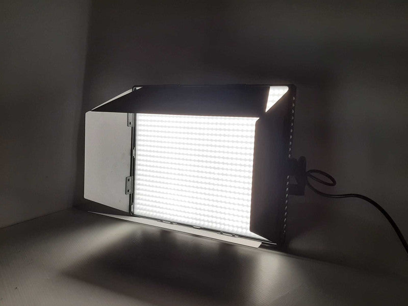 Ledgo LG-900S Daylight Dimmable LED Location / Studio Light READ $