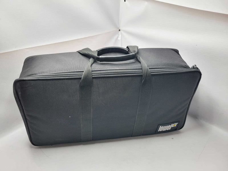Lowel OMNI/Tota Lighting Kit W/ 3x Lights, 3x Tripod, 2x Umbrella, Soft Case. _
