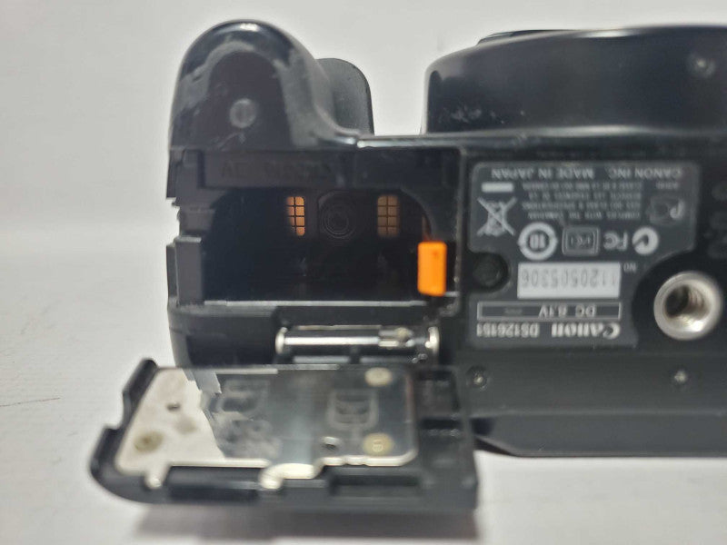Canon Digital Rebel XTi Camera Body  Q|
