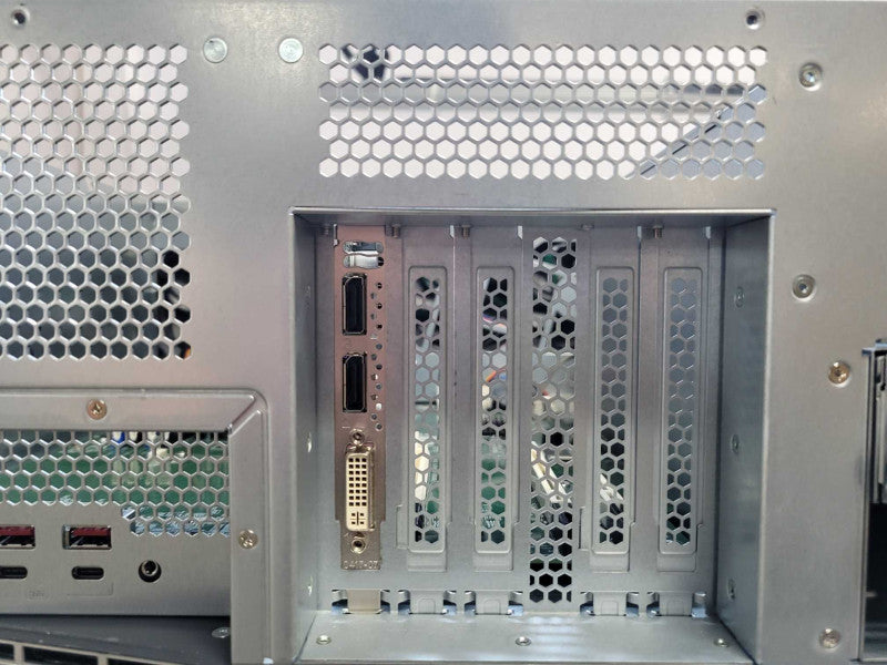 QNAP - TS2483XU-RP - Intel Xeon E-2136 @ 3.30GHz - 16GB DDR4 - 4x1Gb
