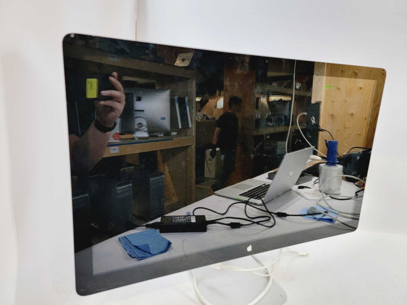 Apple 27\\" LCD Thunderbolt Display | MC914LL/A | 2560x1440 | 2K QHD | DMG7