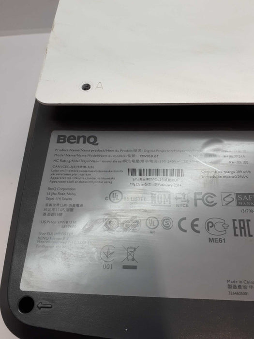 BenQ MW853UST 3d Short Throw DLP Projector &