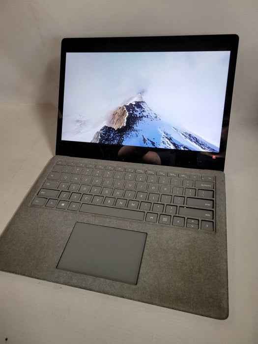 Microsoft Surface Laptop 2 (1769) - i5-8250U, 8GB RAM, 128GB SSD - READ