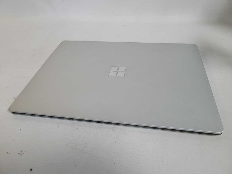 Microsoft Surface Laptop 2 (1769) - i5-8250U, 8GB RAM, 128GB SSD - READ