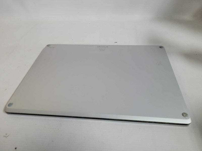 Microsoft Surface Laptop 2 (1769) - i5-8250U, 8GB RAM, 128GB SSD - READ