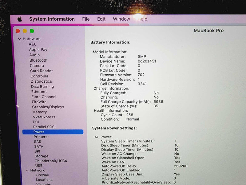 Apple Macbook Pro Retina 2015 15\\" Core i7-4980HQ @ 2.8GHz 16GB DDR3 1TB SSD R9 M370X 2GB (