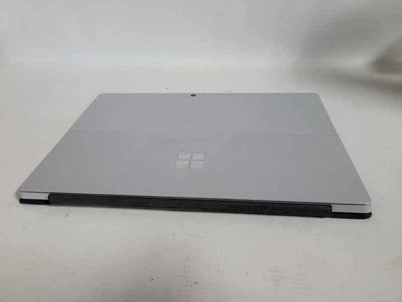 Microsoft Surface Pro 4 (1724) - i5-6300U, 8GB RAM, 256GB SSD - READ Q
