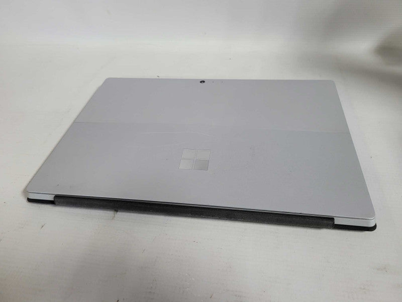 Microsoft Surface Pro 4 - i5-6300U, 8GB RAM, 256GB SSD - READ