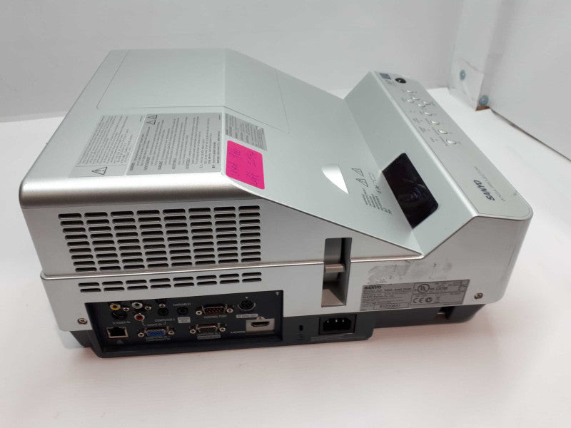 Sanyo PDG-DWL2500 Projector &