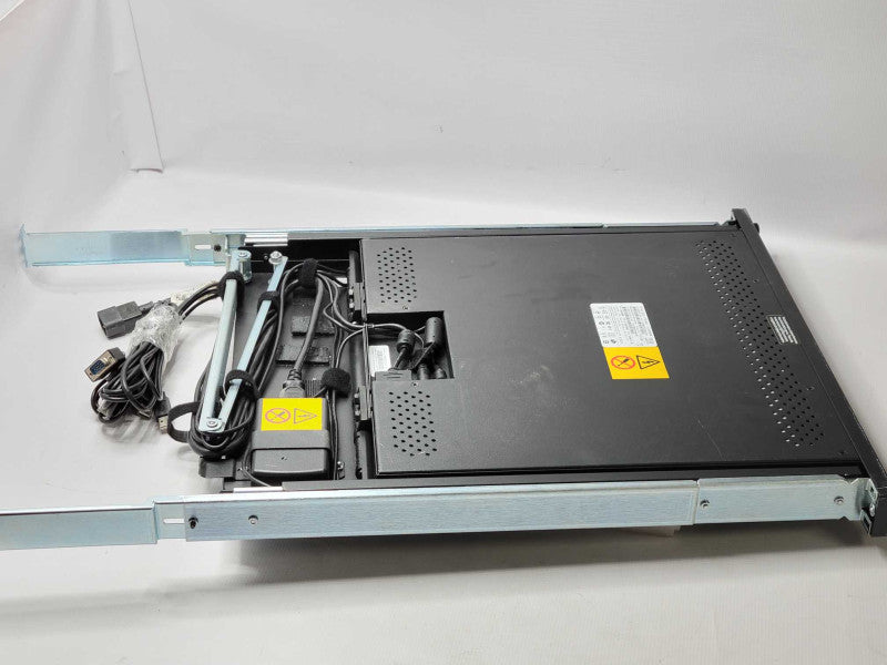 IBM 1723-HC1 39M2965 17\\" Rackmount LCD Monitor Keyboard _