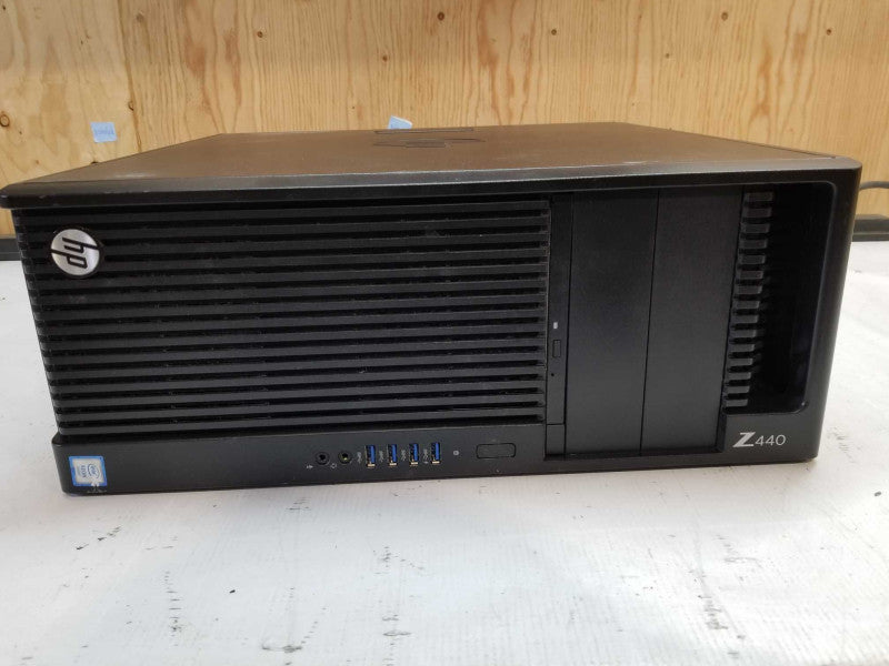 HP Z440 workstation Xeon E5-1620 V4 @ 3.50ghz / 16gb ram / FirePro V7900 GPU #