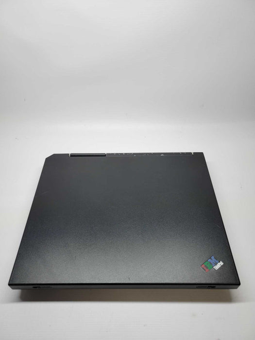 Vintage IBM Thinkpad R40 - Intel Pentium M @ 1.5GHz - 512MB RAM - Power Adapter