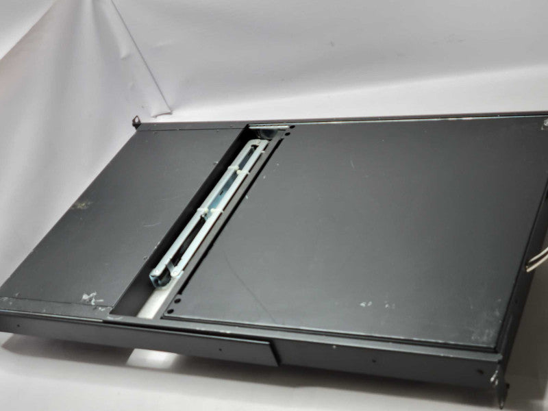 Tripplite B021-000-17 1U Rack-Mount Console 17 inch _