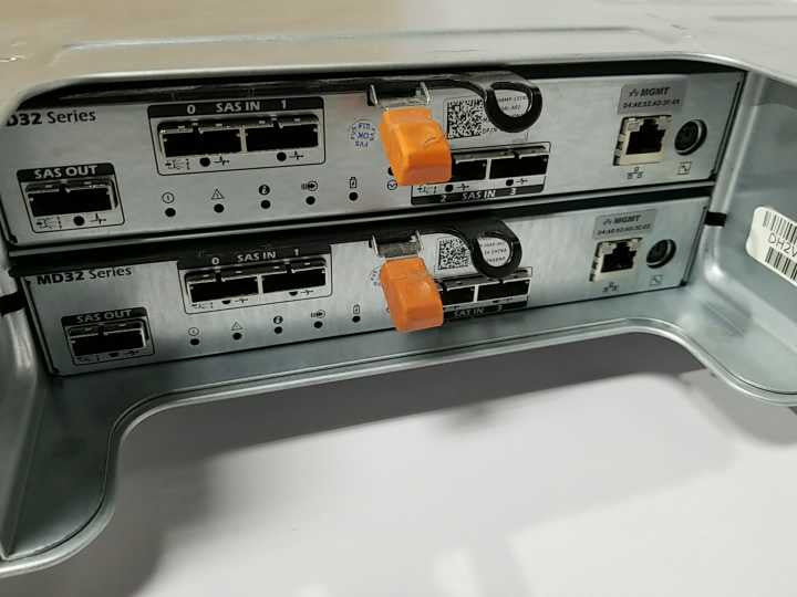 Dell PowerVault MD3200 12-Bay SAS Storage Array -2x PSU / 2x Ctrl 0N98MP #