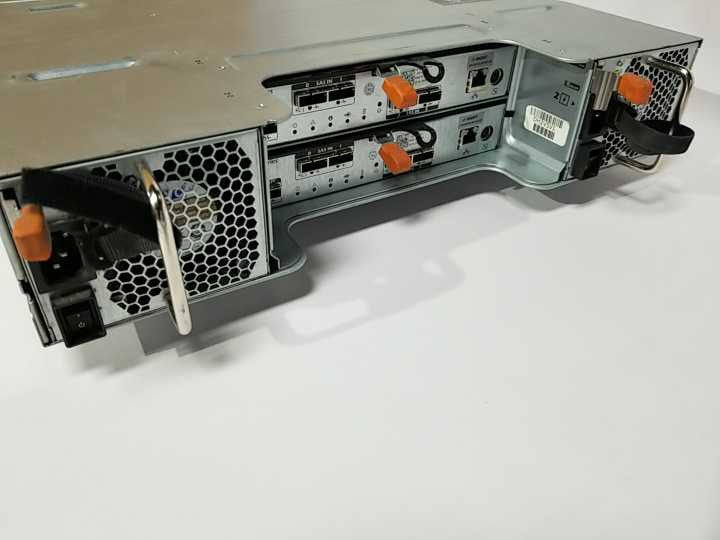 Dell PowerVault MD3200 12-Bay SAS Storage Array -2x PSU / 2x Ctrl 0N98MP #