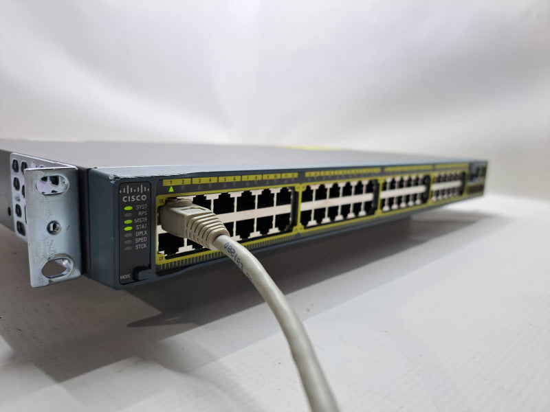 Cisco WS-C2960S-48TS-L Gigabit Network Switch )