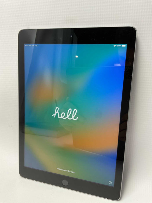 iPad 9.7 inch 5th Gen A1922 READ  -