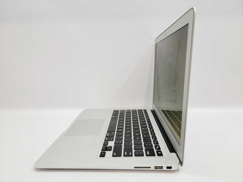 Apple Macbook Air 2015 13\\" Core i7-5650U @ 2.2GHz 8GB DDR3 500GB SSD (