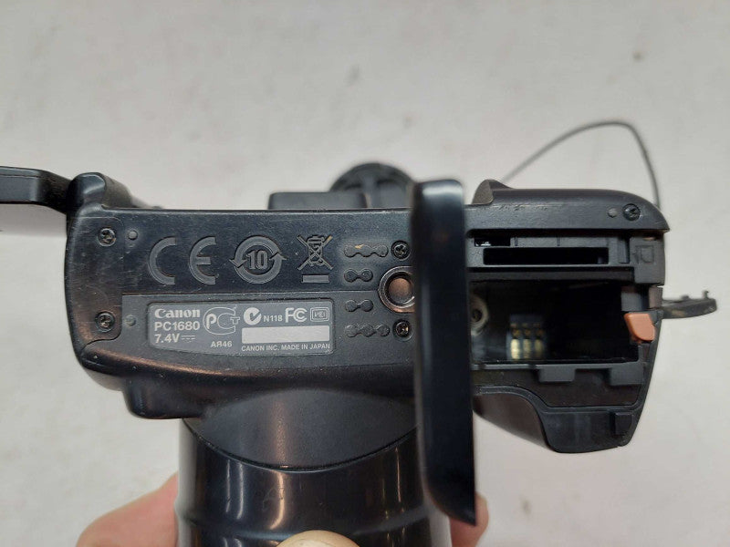 Canon PC1680 Camera Model: SX40HS  Lens:35x IS Zoom 4.3-150.5mm 1:2.7-5.8 usm