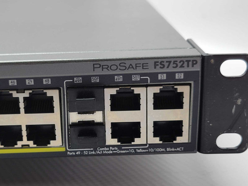 NetGear ProSafe 48+4 FE Smart Switch w/PoE FS752TP, READ _