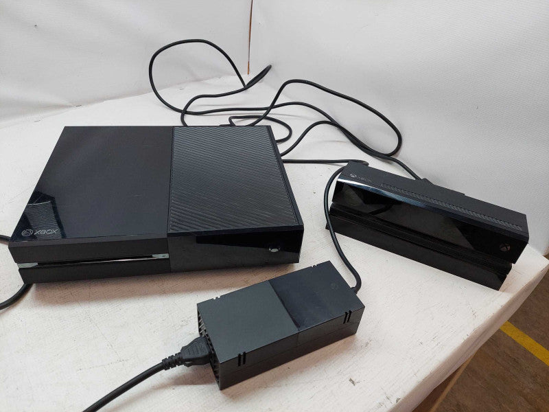 Microsoft Xbox One Console Model: 1540 (Parts)