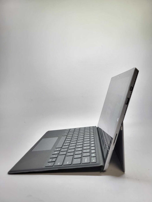 Microsoft Surface Pro 3 | Core I5-4300U | 8GB | 256GB SSD | Power Adapter