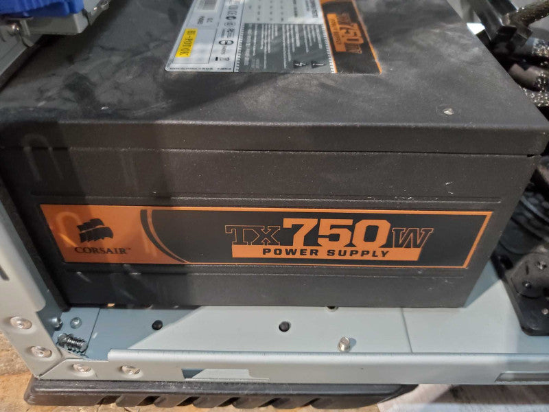 CoolerMaster Mid Tower case with 750W PSU
