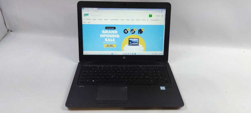 HP ZBOOK 15U G3 I7-6500U 2.50 GHZ 16 GB 256GB SSD 500GB HDD !