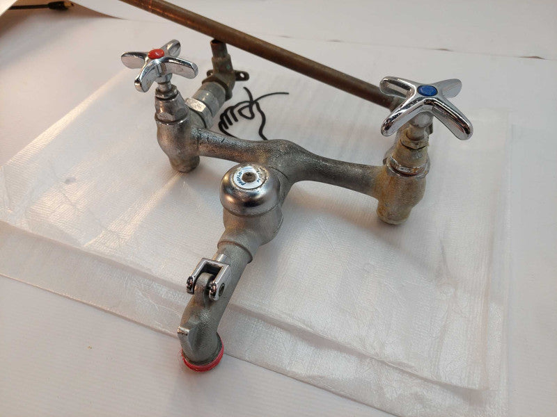 Vintage ProFlo Hot/Cold Wash Basin Taps Model: PF1118