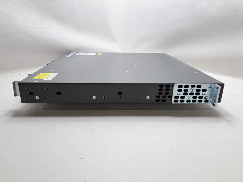 Cisco WS-C3560X-24P-E 24-Port Gigabit PoE+ NetworkSwitch + C3KX-NM-10G Module )
